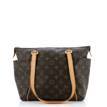 Totally Handbag Monogram Canvas PM