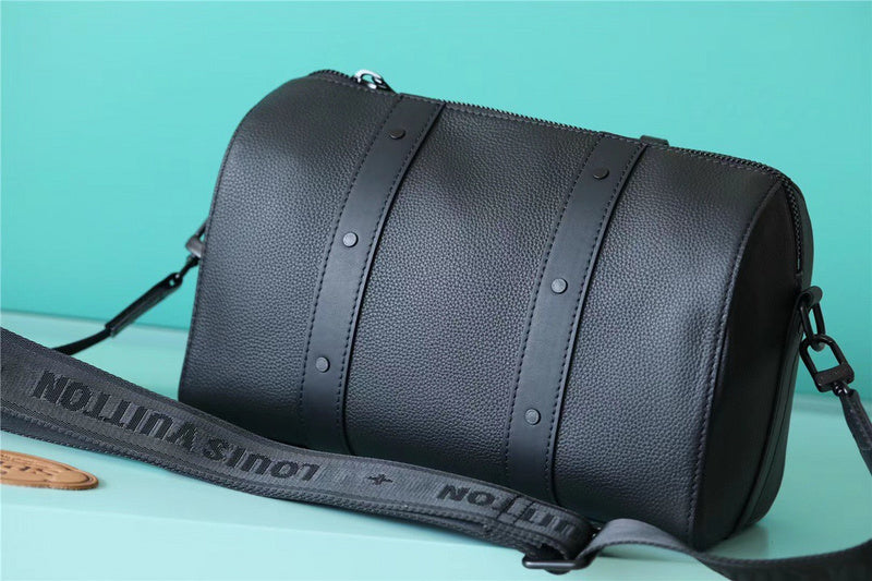 Pearl Street Bags - Louis Vuittons  - 11237