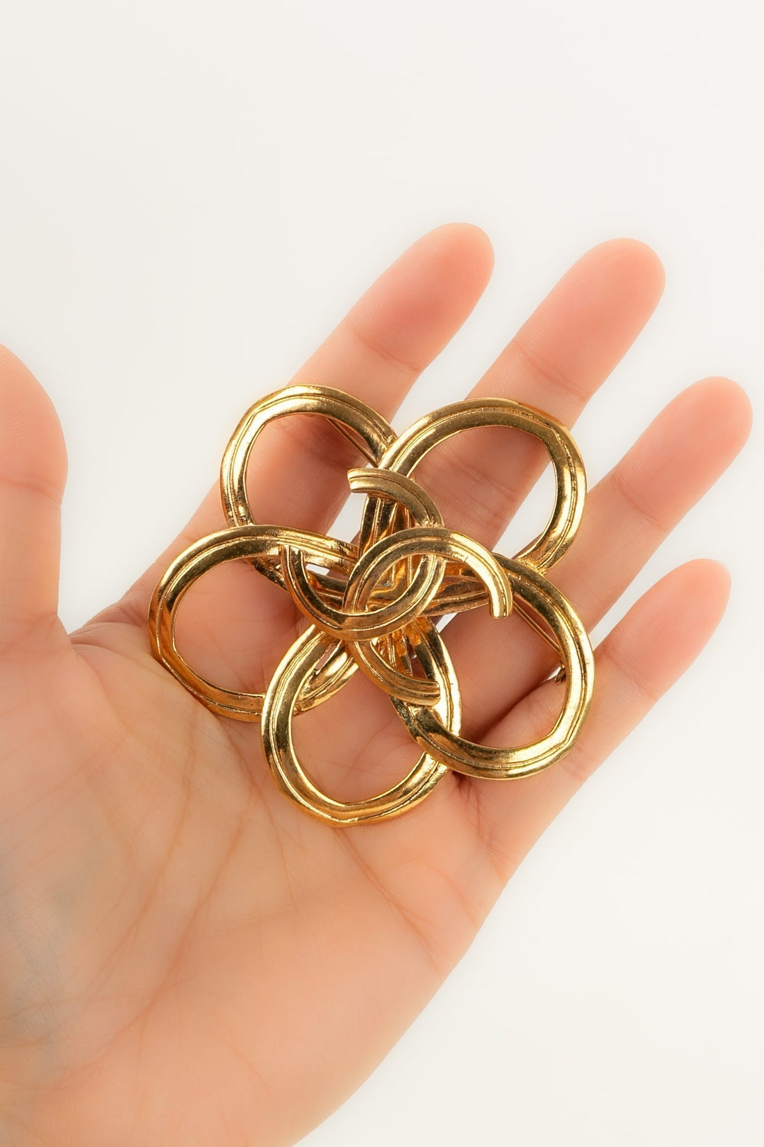 Broche fleur  Chanel Printemps 1996