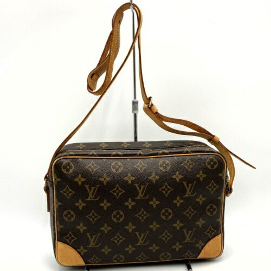 Louis Vuitton Trocadéro  Canvas Shoulder Bag