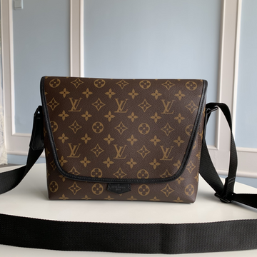 Pearl Street Bags