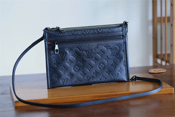 Pearl Street Bags - Louis Vuittons  - 10479