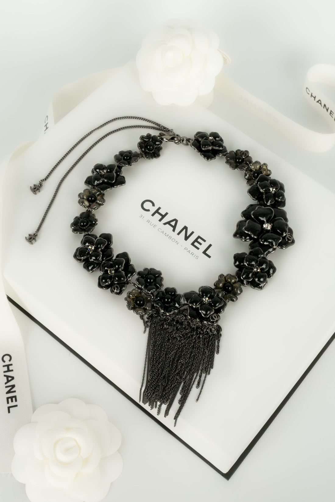 Collier cam?©lia Chanel