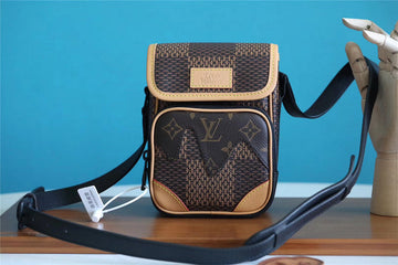 Pearl Street Bags - Louis Vuittons  - 10392