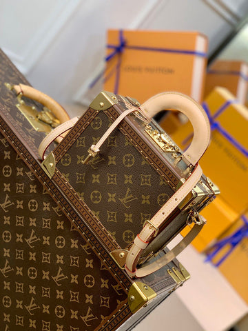 Pearl Street Bags- Louis Vuittons  - 16701