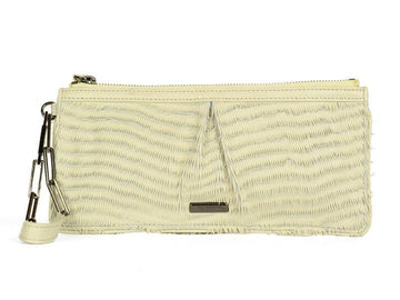 Burbe**y Twilley Vanilla Wristlet