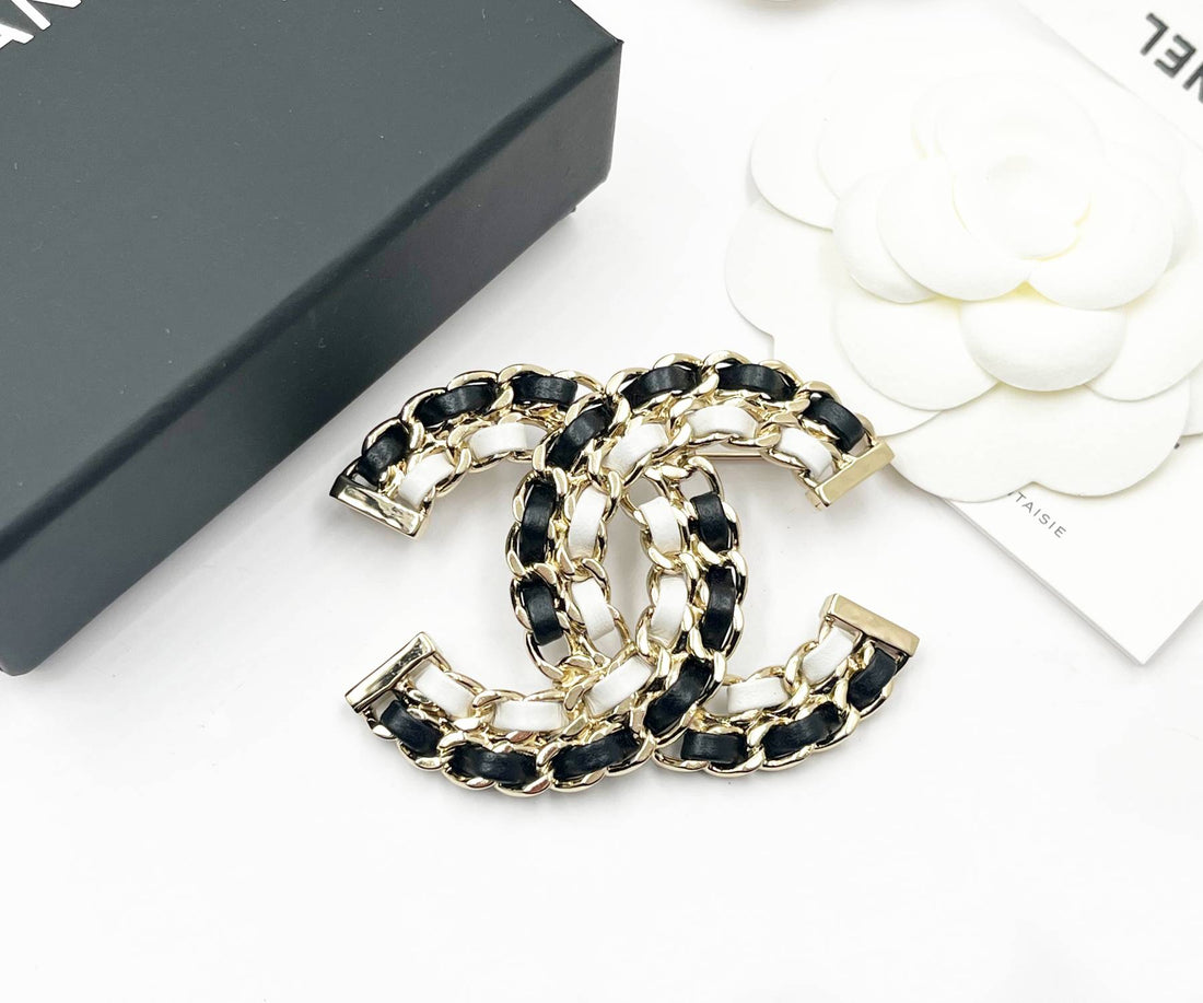 Top Quality Chanel Brand New Gold CC Black White Leather Chain Large Brooch