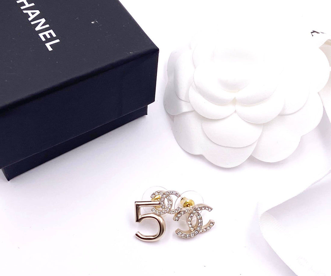 Top Quality Chanel Brand New Gold CC Crystal 5 Asymmetrical Piercing Earrings