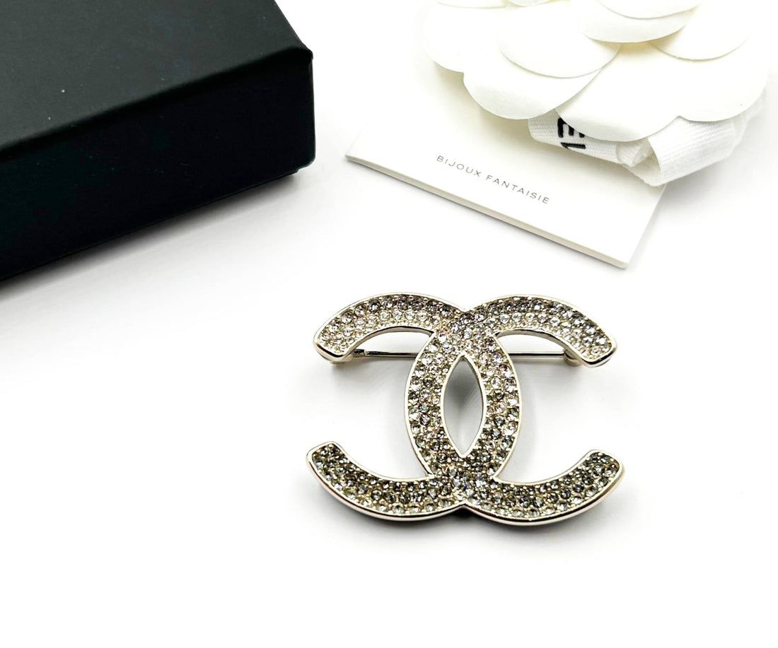 Top Quality Chanel Brand New Silver Grey Ombre Black Curve Brooch