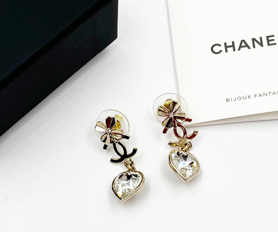 Top Quality Chanel Brand New Gold CC Clover CC Heart Crystal Dangle Piercing Earrings
