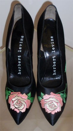 HERBERT LEVINE Black Silk w/ Embroidered Pink Rose Heels Size 7