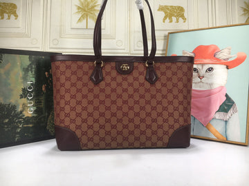 Pearl Street Bags