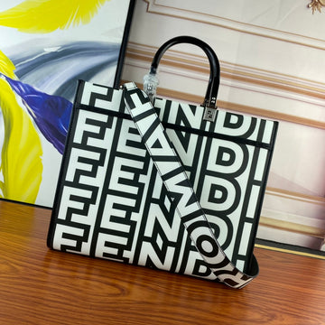 Pearl Street Bags