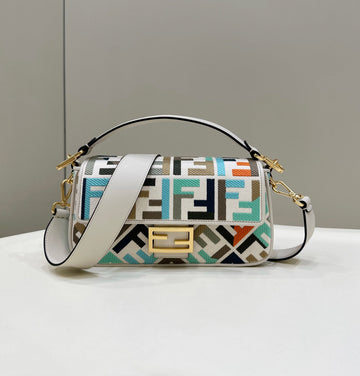 Elite Carryalls