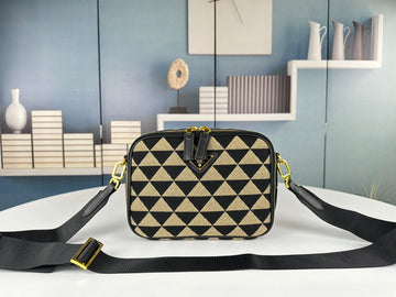 Elite Carryalls