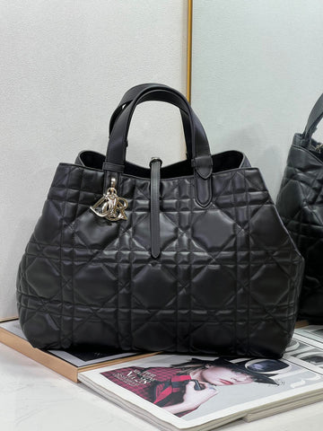 Pearl Street Bags