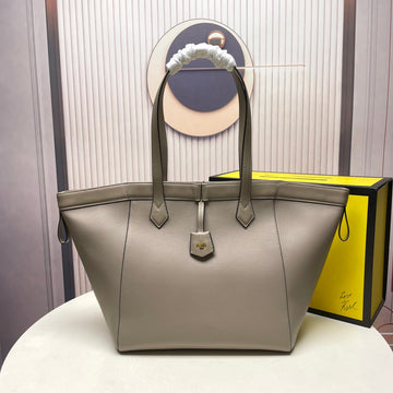 Pearl Street Bags