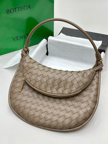 Pearl Street Bags