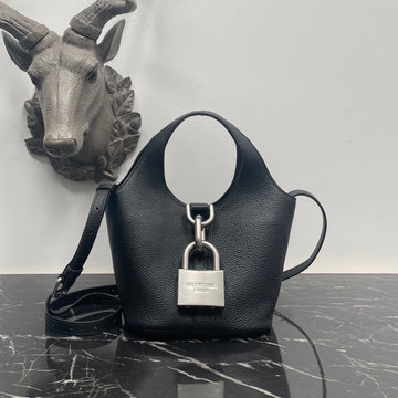 Pearl Street Bags