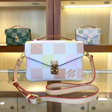 Elite Carryalls