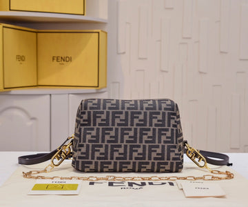 Elite Carryalls