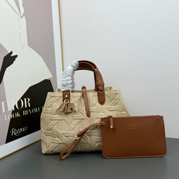 Elite Carryalls