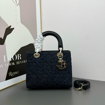 Elite Carryalls