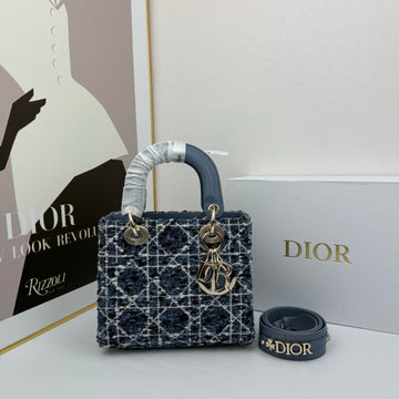 Elite Carryalls