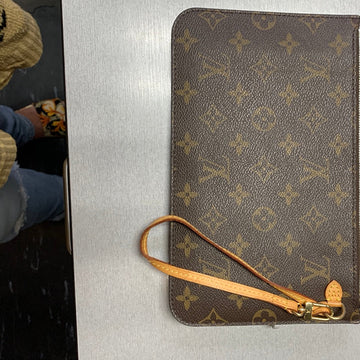 Louis Vuitton Monogram Pochette