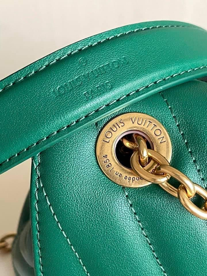 Louis Vuitton New Wave Chain bag