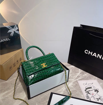 New  Chanel Green Woman handbag