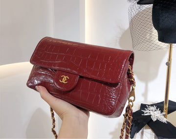 Brand new woman  Chanel shoulder handbag