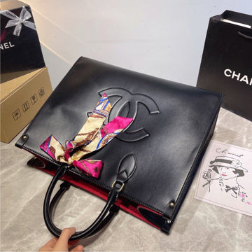Large Leather  Chanel woman handbag