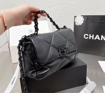 Black out  Chanel new woman Handbag