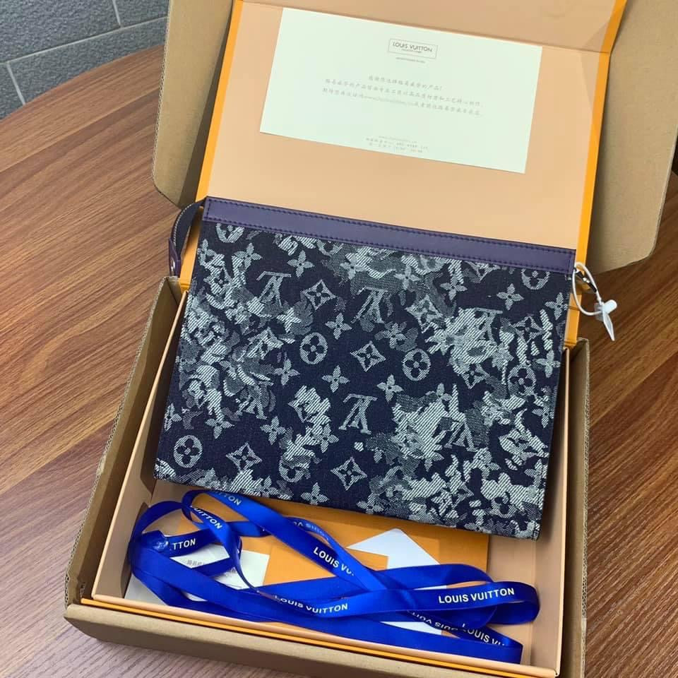 Louis Vuitton Pochette Voyage MM