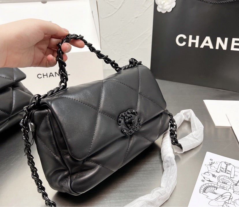 Black out  Chanel new woman Handbag