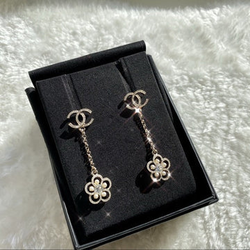 CHANEL crystal Earrings