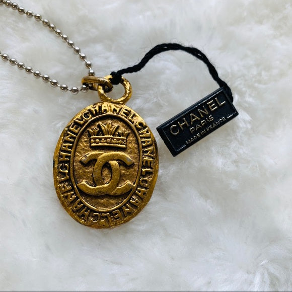 CHANEL  necklace pendant