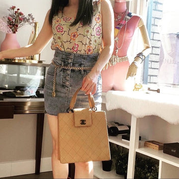 CHANEL  leather tote