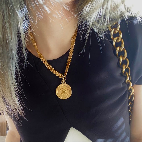 CHANEL Big Logo pendant