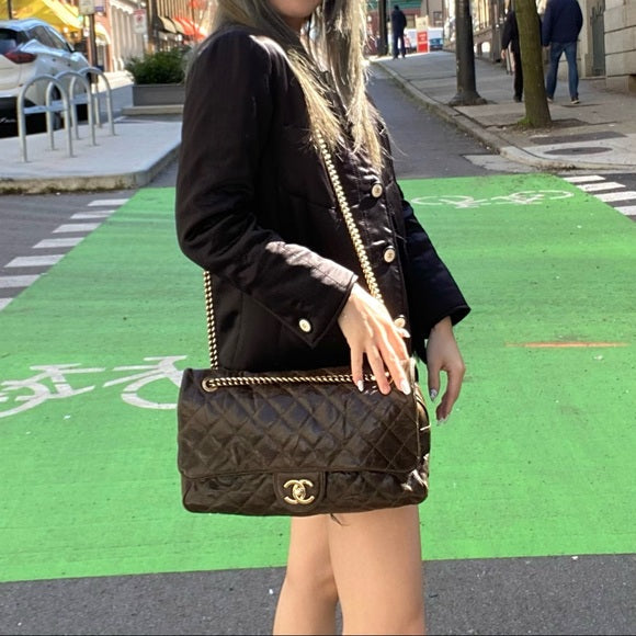 CHANEL Crumpled Grained Calfskin CC Crave Flap