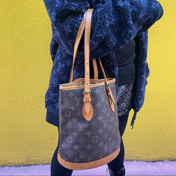 Louis Vuitton  petit Bucket Bag Tote