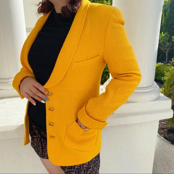 CHANEL  yellow Blazer