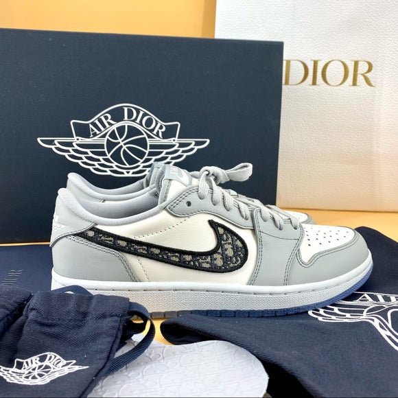 DIORÃÂ Nike Jordan 1 Retro Low Dior sneaker NWT