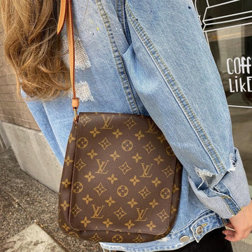 LOUIS VUITTON Mtte shoulder bag