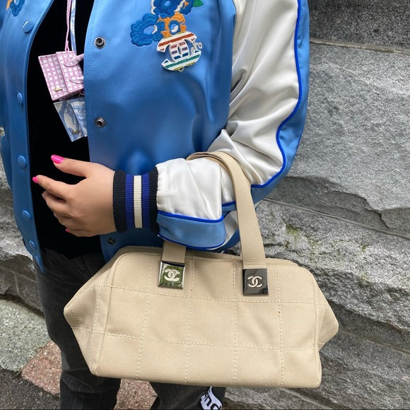 CHANEL  beige handbag