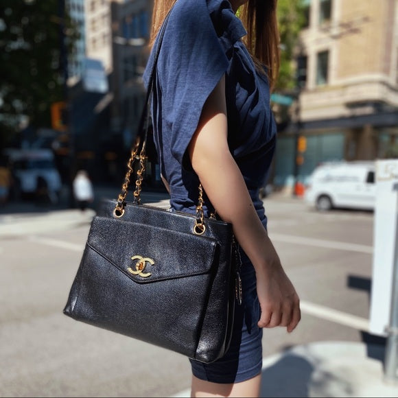 CHANEL  Calfskin shoulder bag