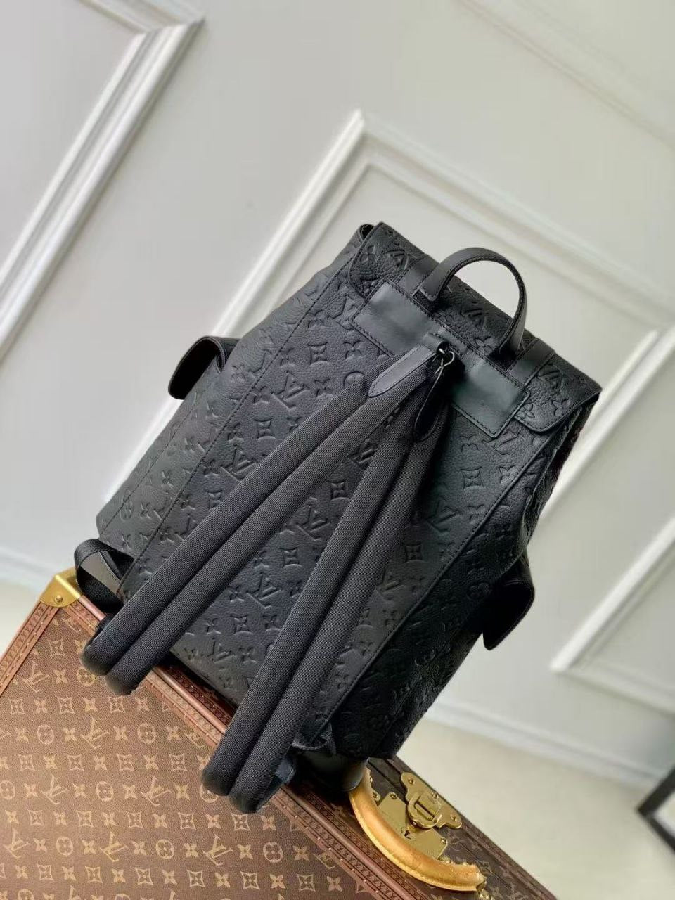Louis Vuitton Christopher MM Backpack ÂBlackÂ M55699