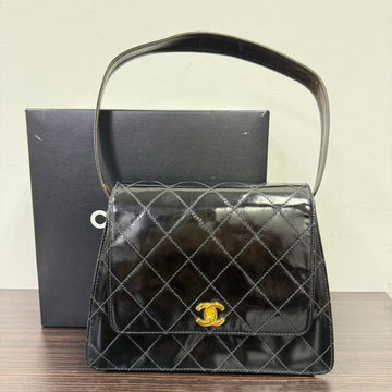 Top Quality Chanel  Black  Leather Turn-lock Shoulder Bag
