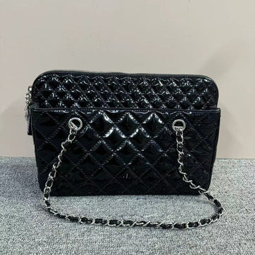 Top Quality Chanel Quilted Black  Leather Shoulder Bag Medium